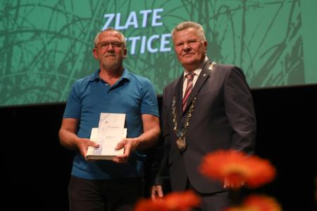 ZLATE PETICE 99u FOTO LJUBO VUKELIČ